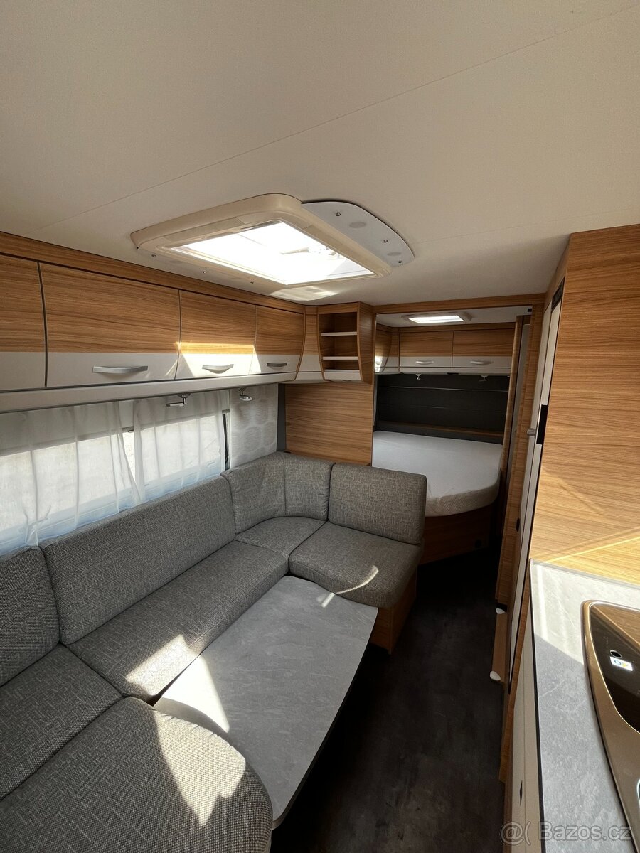 Dethleffs Camper 560 FMK - 13