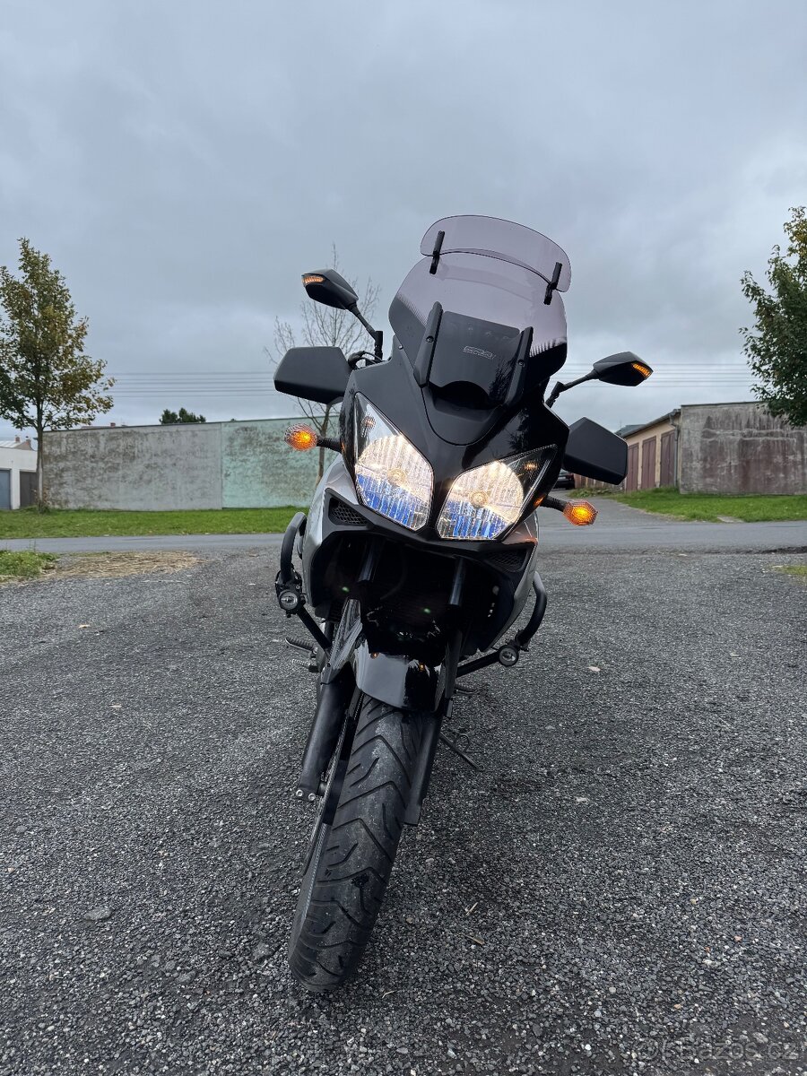 Suzuki V-Strom 1000 - 13