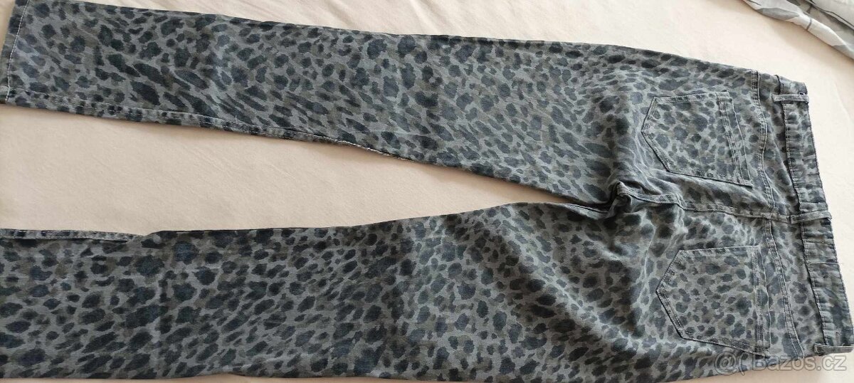 Dámské oblečení - 13