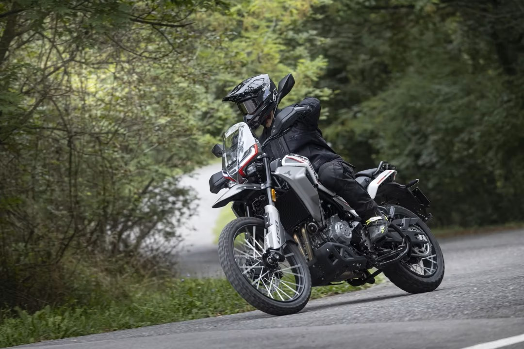 Moto Morini Alltrhike 450 HE / STD - 13