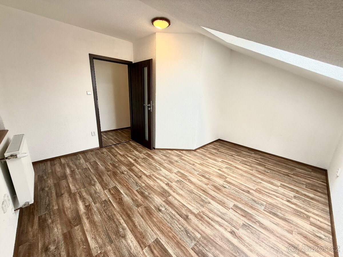 Pronájem 4kk, 1.patro, terasa, parkovací místo - 13