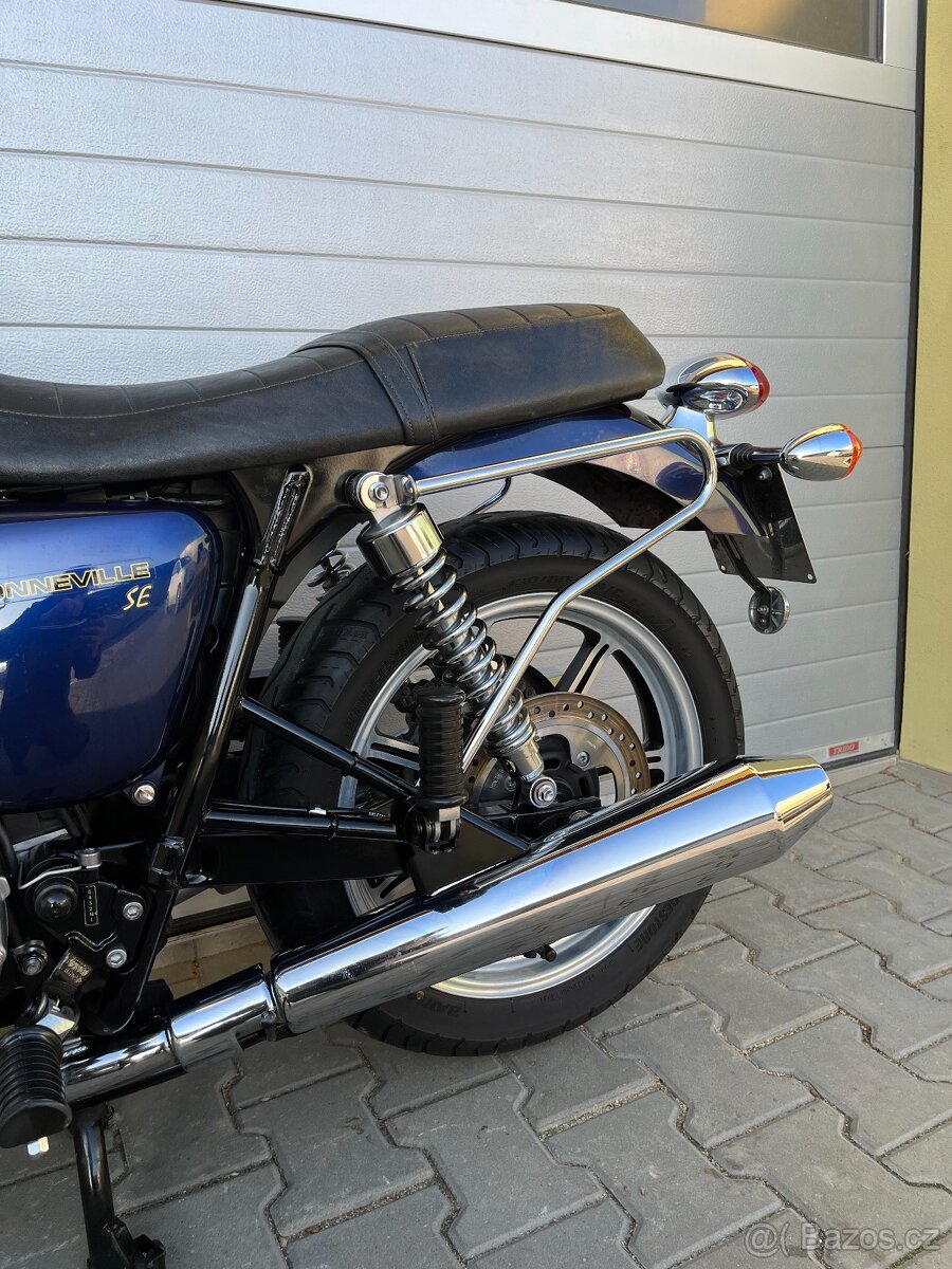 Triumph Bonneville SE - 13