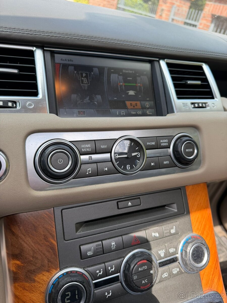Land Rover Range Sport 3.0 SDV6 Autobiography - 13