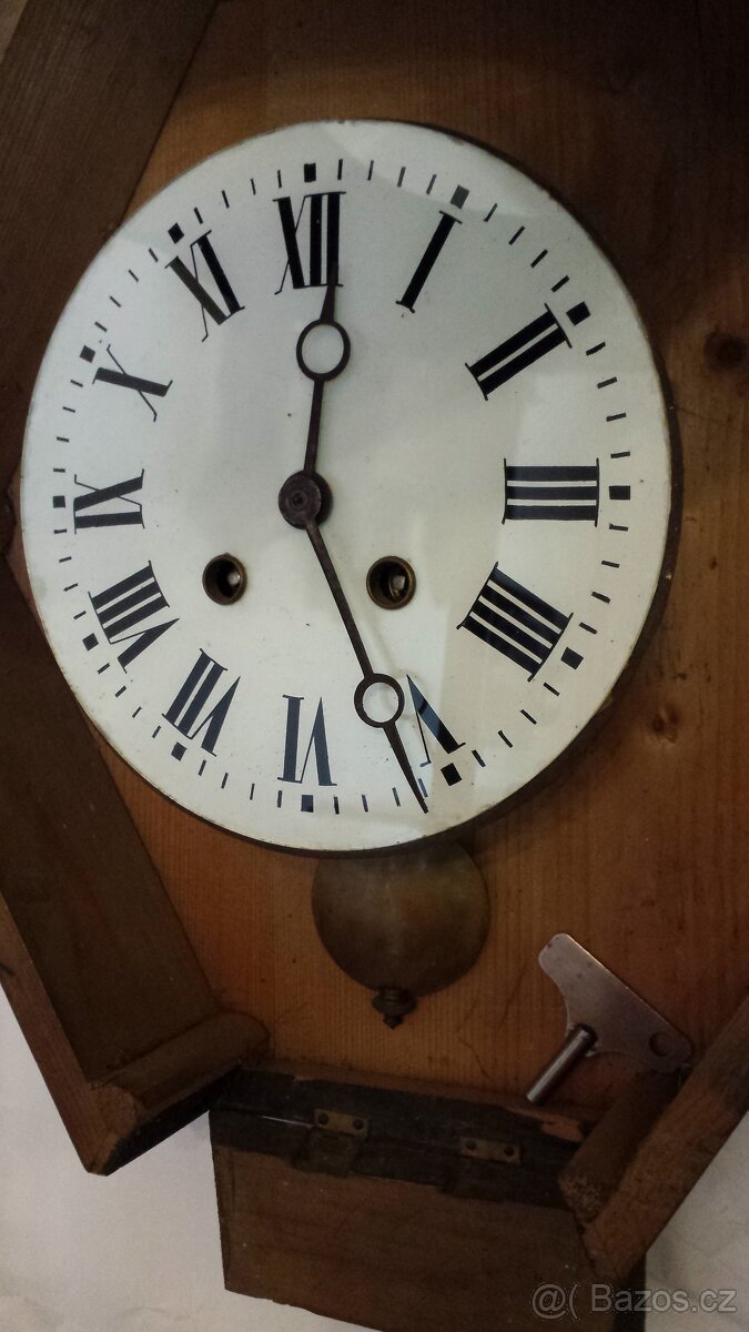 Starožitné nástěnné hodiny sbírka 6ks - 13