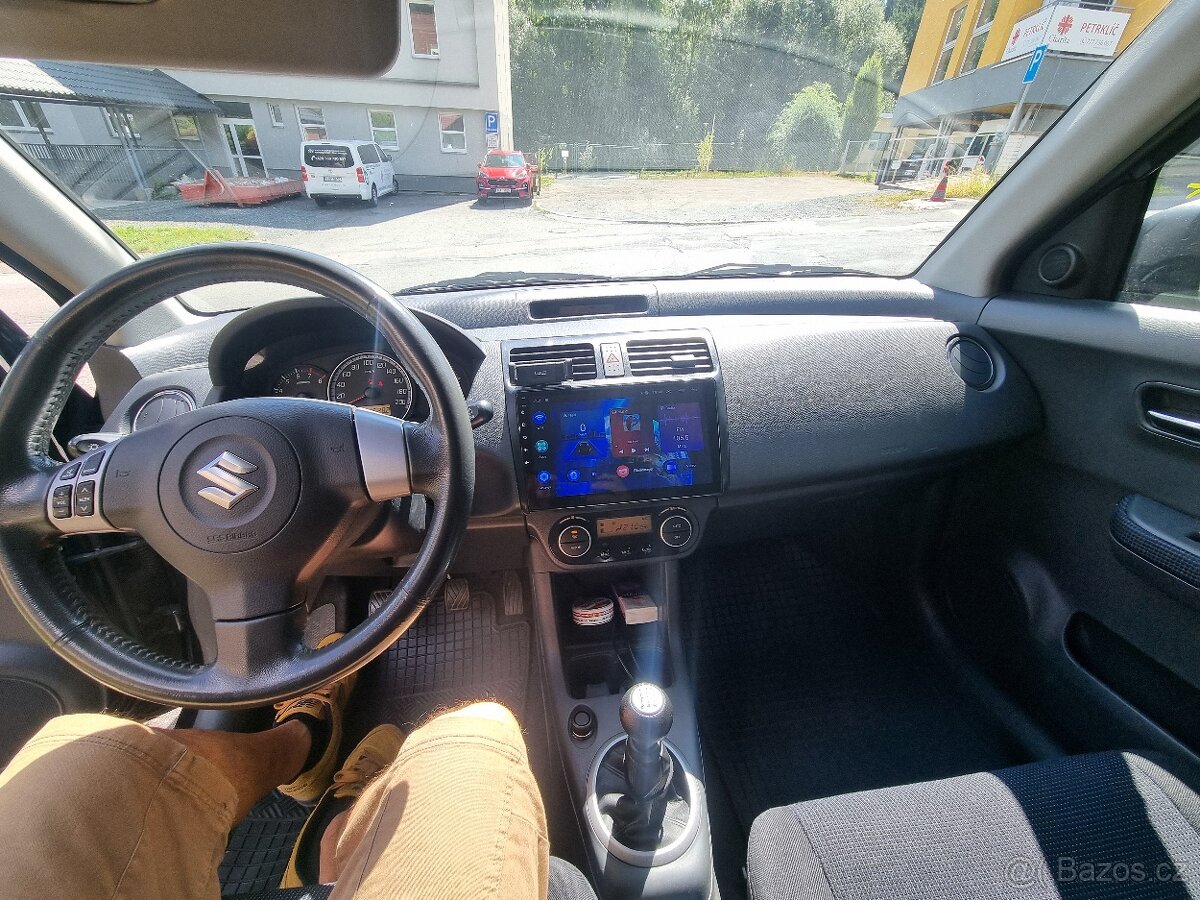 Swift 1.3 GL 5dveří 4x4 - 13