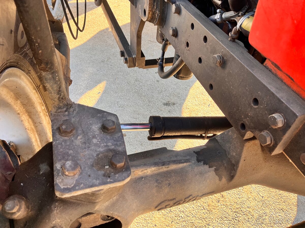 Zetor 9540 s celním nakladačem - 13