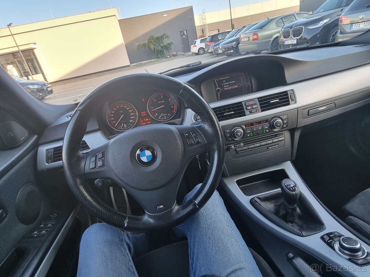 BMW E91 325D LCI 150kW Manual Tovární M Paket - 13