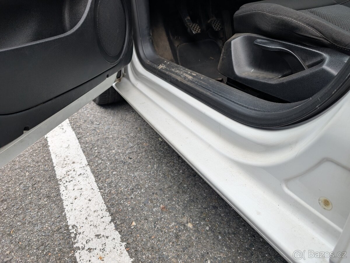 Seat Leon model 2010 180tis.km - 13