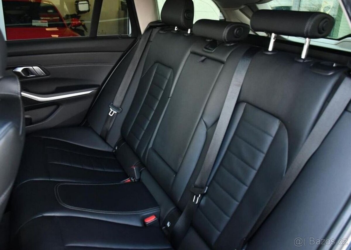 BMW Řada 3 320d xD M-SPORT - 13