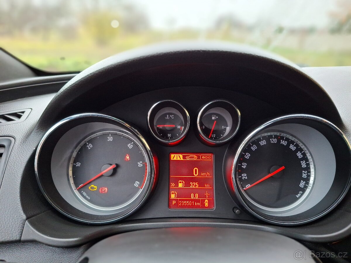 Opel Insignia Biturbo 2.0 diesel 143 kw - 13