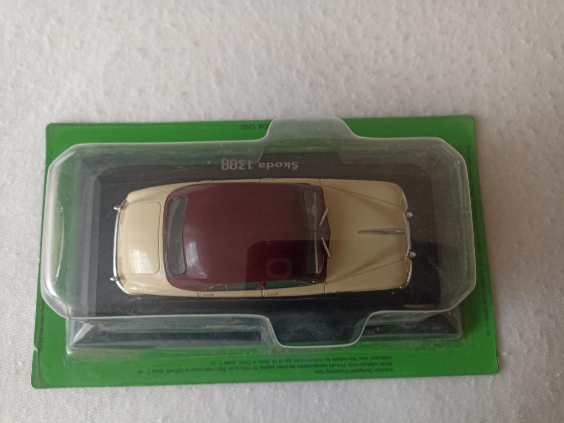 Model TATRA 603- Černá a TATRA 603-1-Bílá a Škoda 1200 - 13