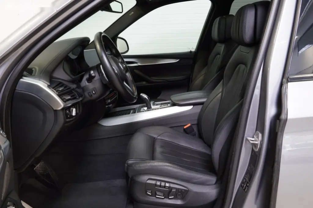 BMW X5, M50D,126000KM,HUD,PANO,SOFTCLO - 13