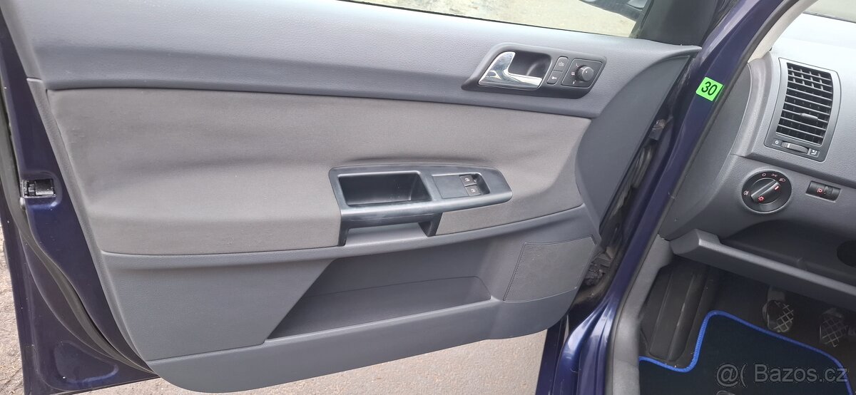 VW. Polo 1.2/47kw/R.V.2003/ Nová STK/Ser.kniha - 13