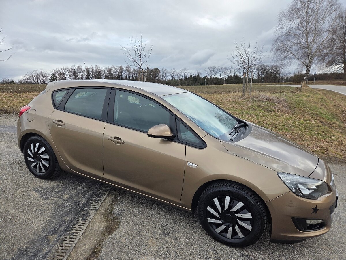 Opel Astra HATCHBACK - 2.ONAFTA - KUP ČR - 174tis - 13