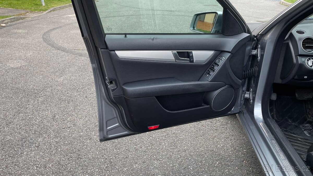 MERCEDES-BENZ C220CDi AVANTGARDE AUTOMAT - 13