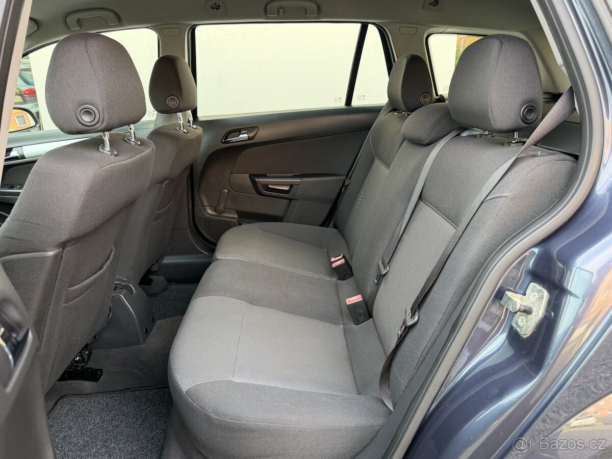 Opel Astra, 1.4 16V 66kW, Nová STK - 13