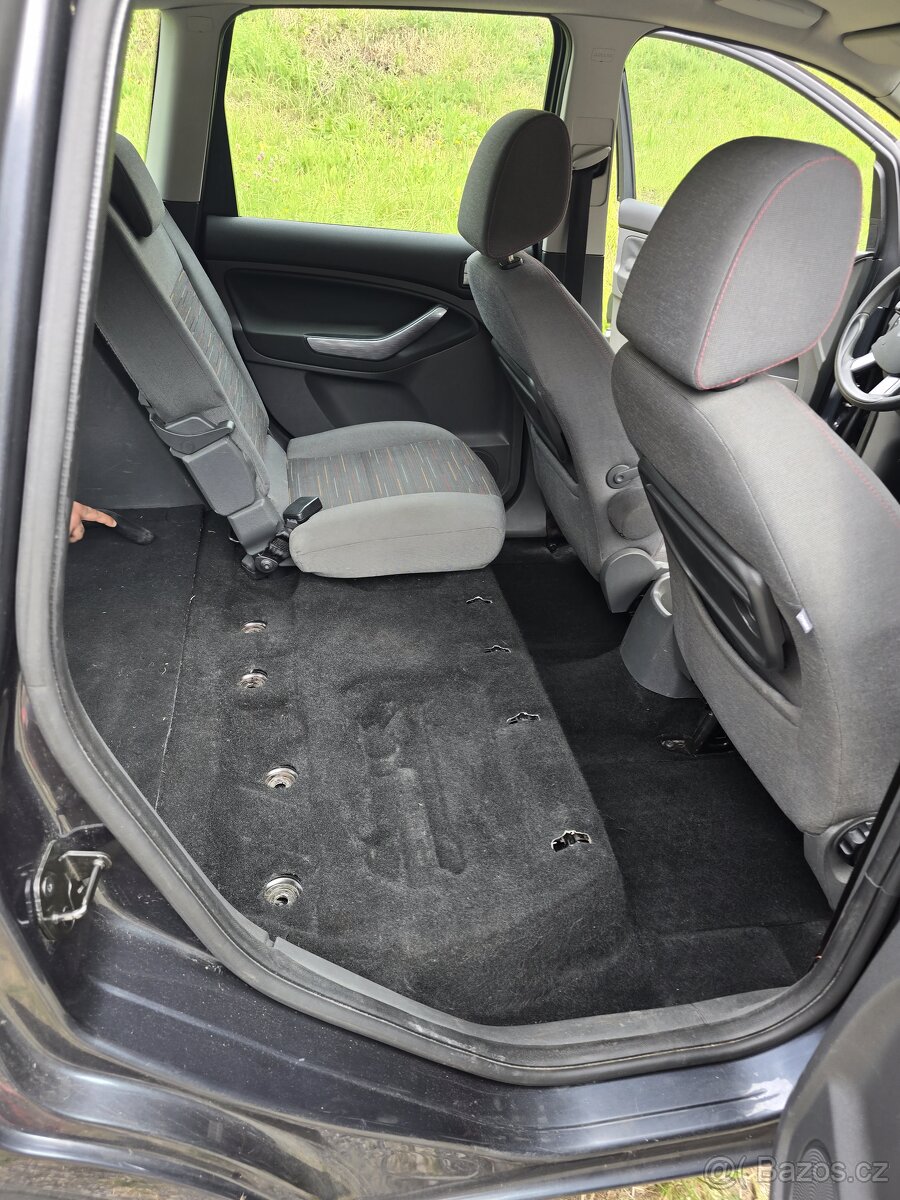 Ford C-Max 16 - 13