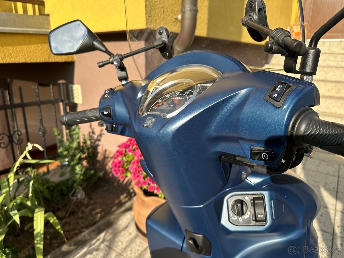 Honda Vision 110 - 13