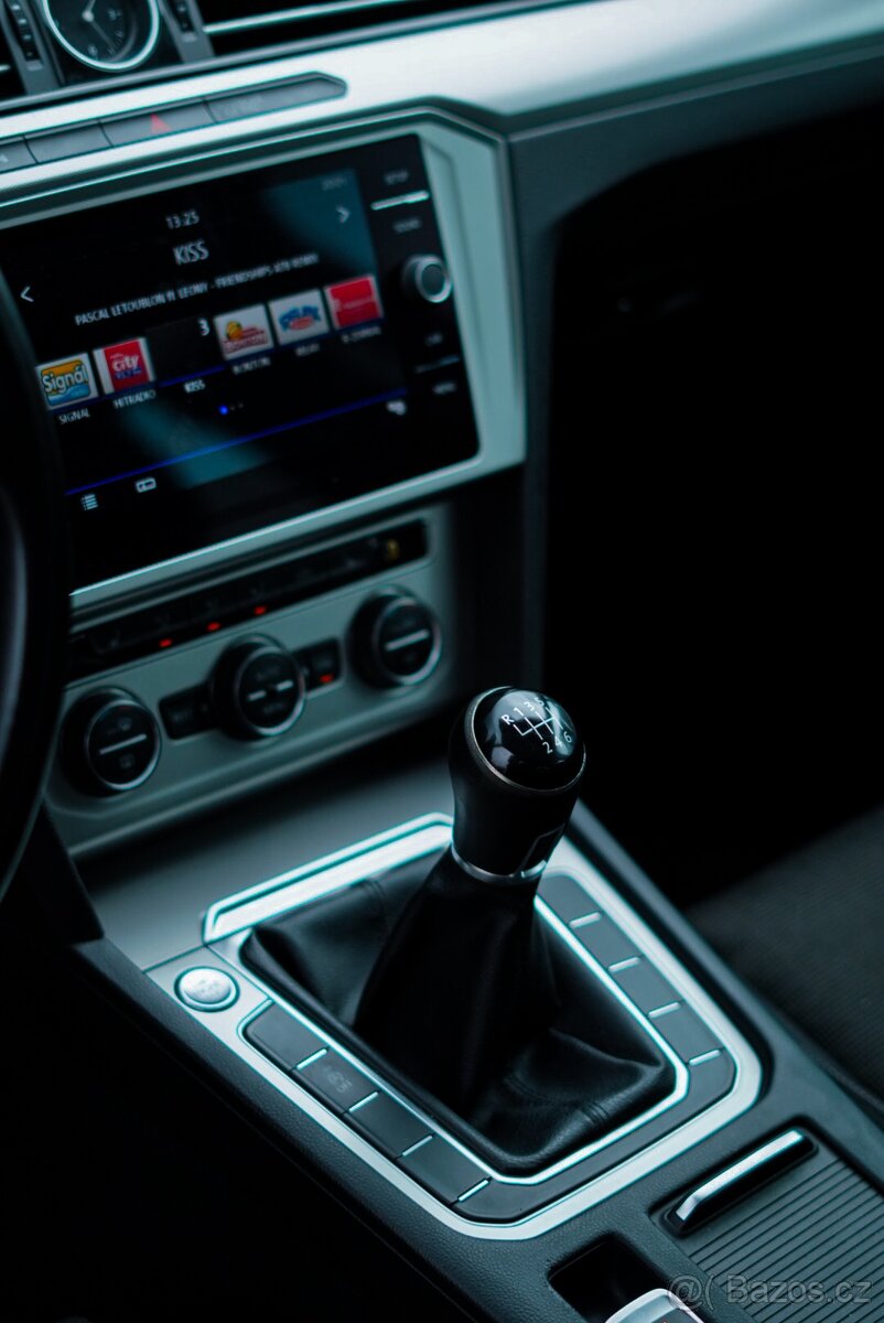 VW Passat B8 1.6 manuál - 13