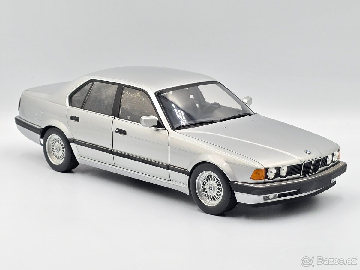 BMW E32 730i 1:18 Minichamps - 13
