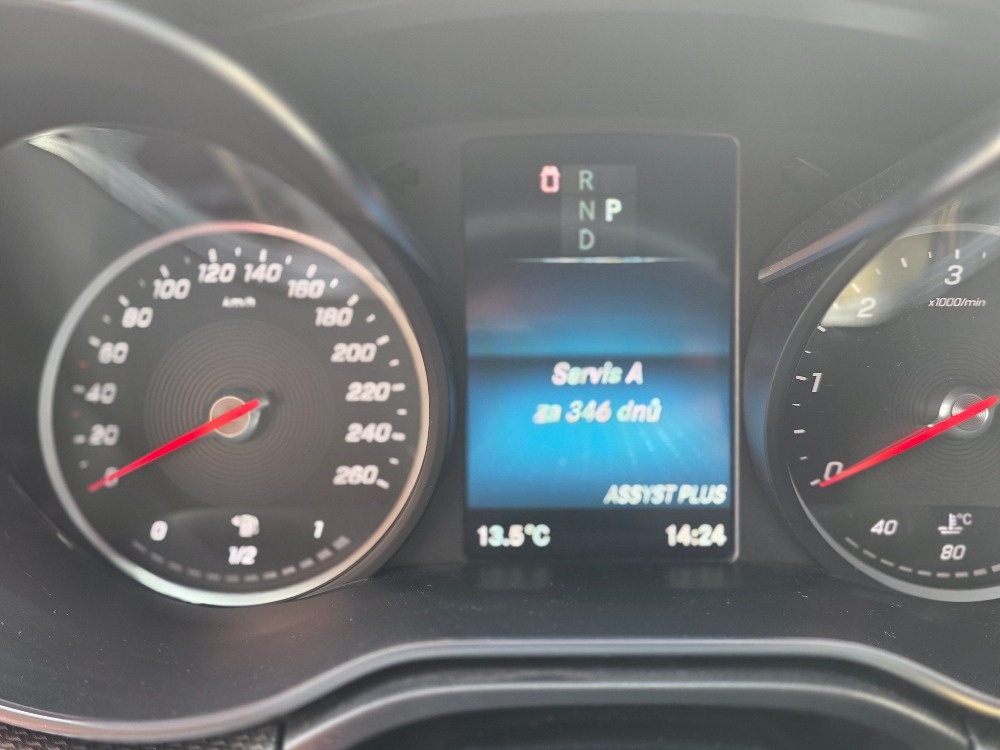 Mercedes-Benz V250 4matic - 13