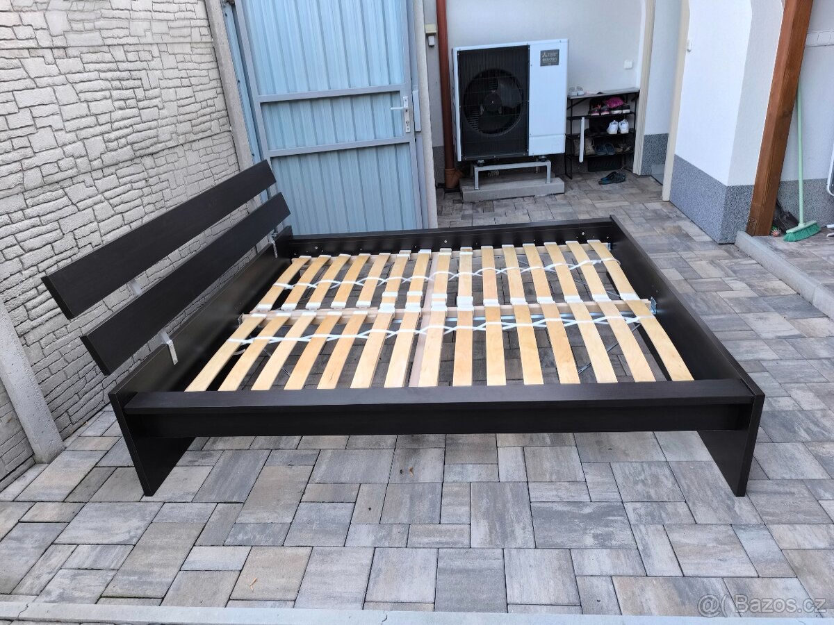 Prodám manželskou postel 180cm x 200cm - 13