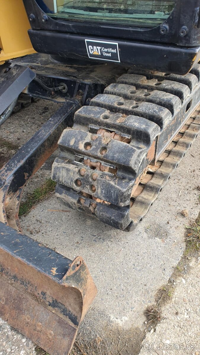Caterpillar 307C - 13