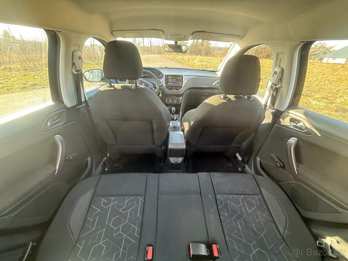 Peugeot 2008 1,2 benzin stk 05/2027 - 13