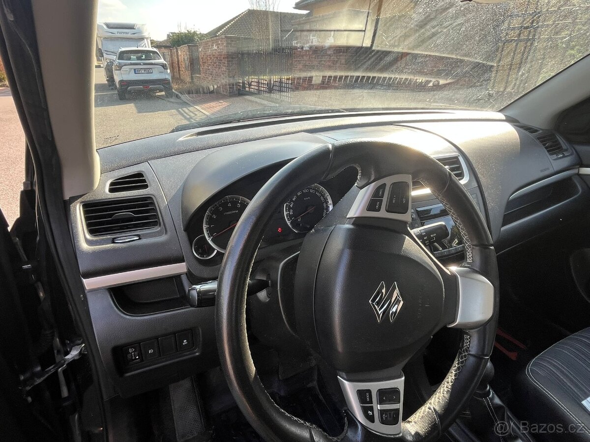 Suzuki Swift Black Edition - 13