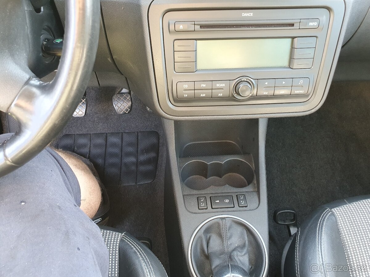 Škoda Roomster 1.4i nová stk - 13