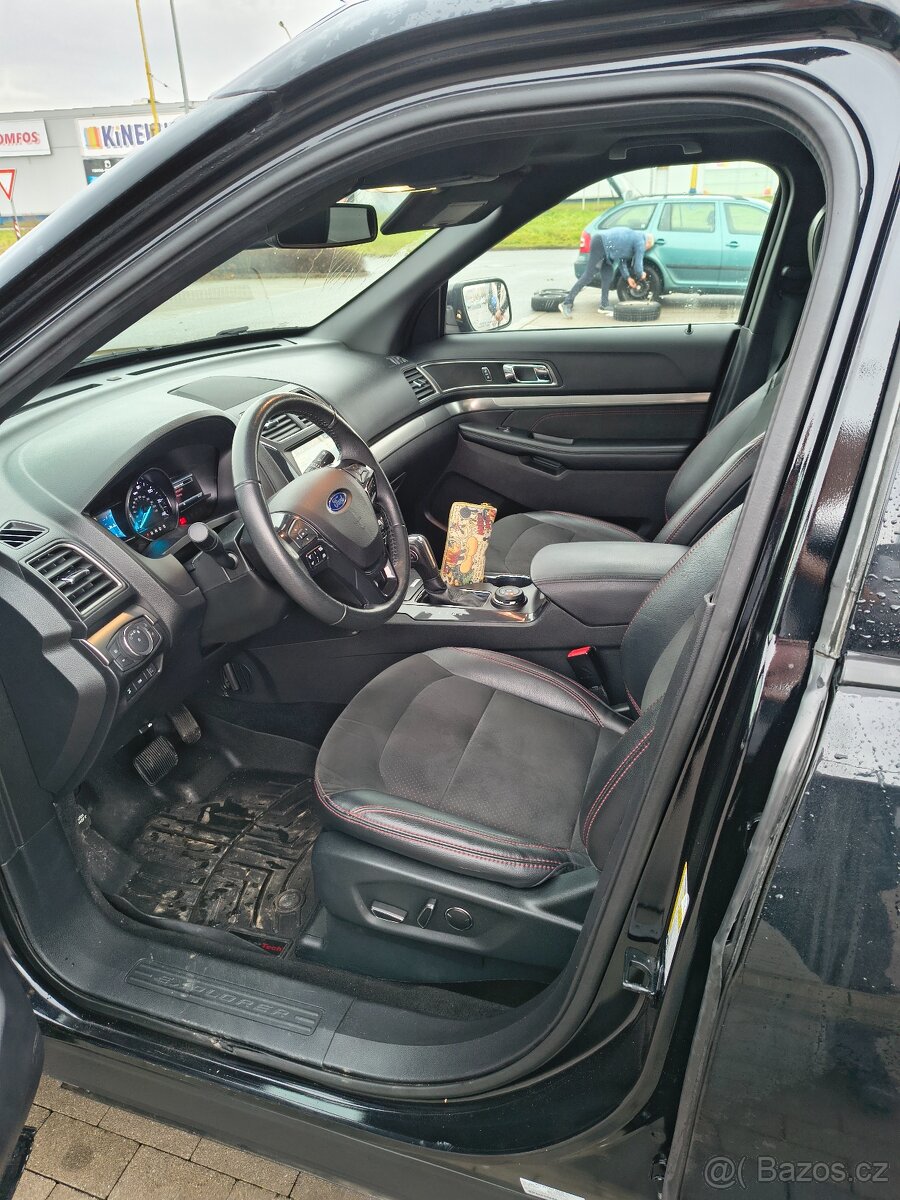 Ford Explorer - 13