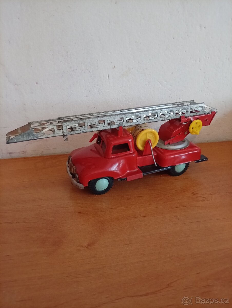 Staré plechové Hasičské auto - 13