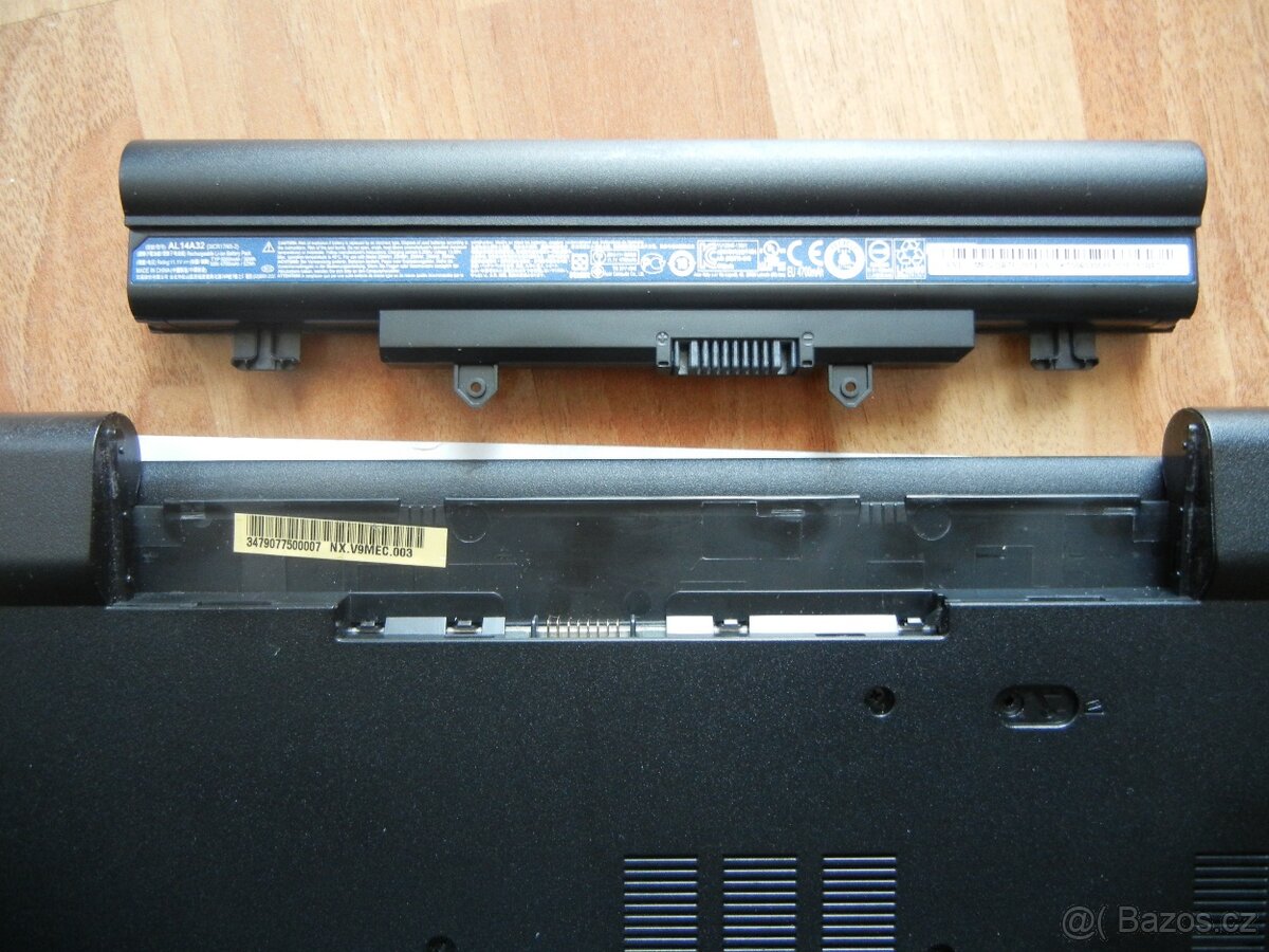 Acer TravelMate P- 256, Velmi dobrý stav - 13