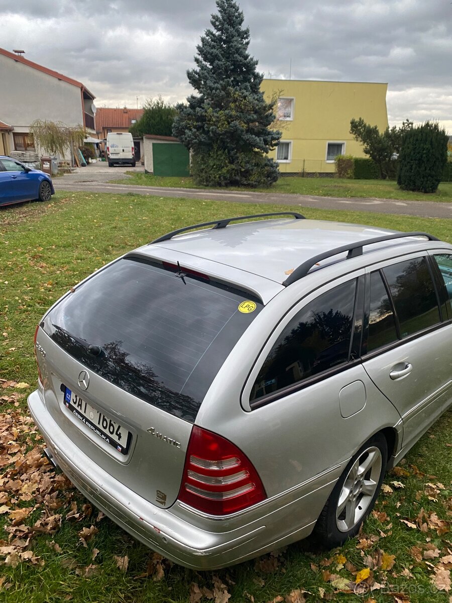 Prodám Mercedes-Benz C 320 4MATIC (W203), LPG - 13