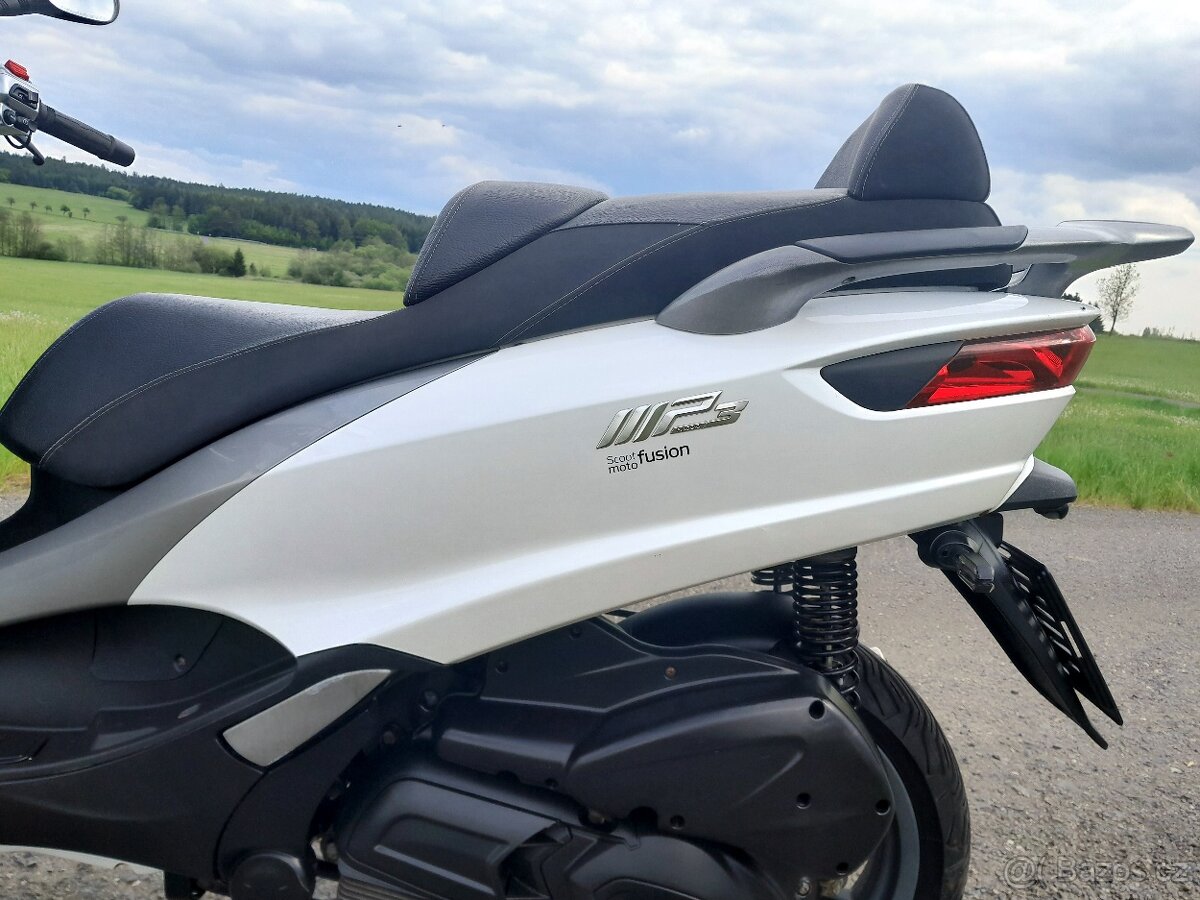 Piaggio MP3 300i ABS,ASR - 13
