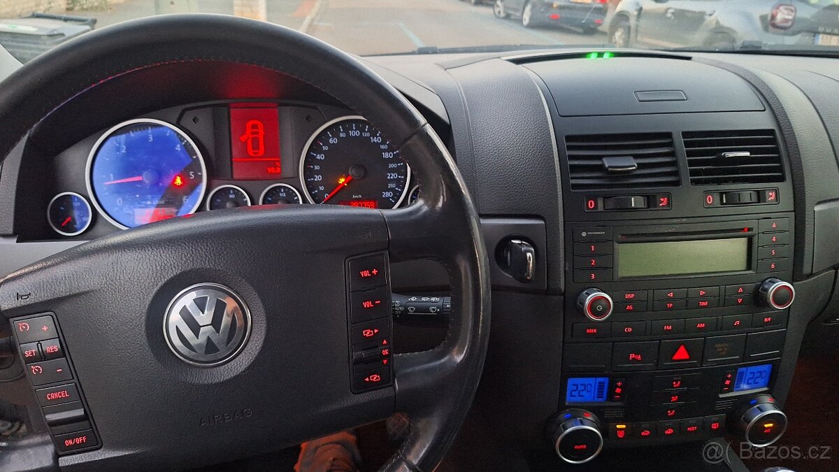 VW Touareg 2.5 TDI R5 – Offroad ready, manuál, po STK - 13