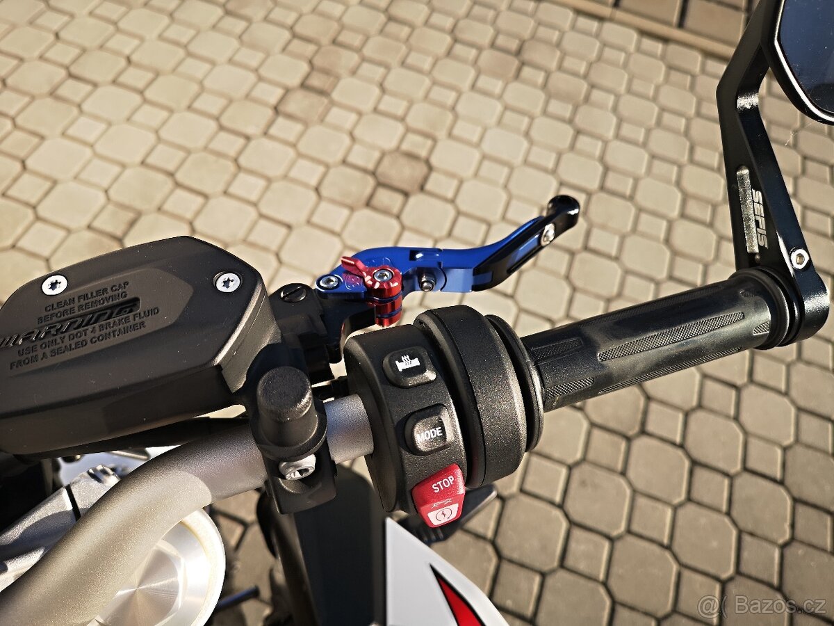 BMW F900R , r.v.03/2023, nové v ČR, najeto jen 10.682 km - 13