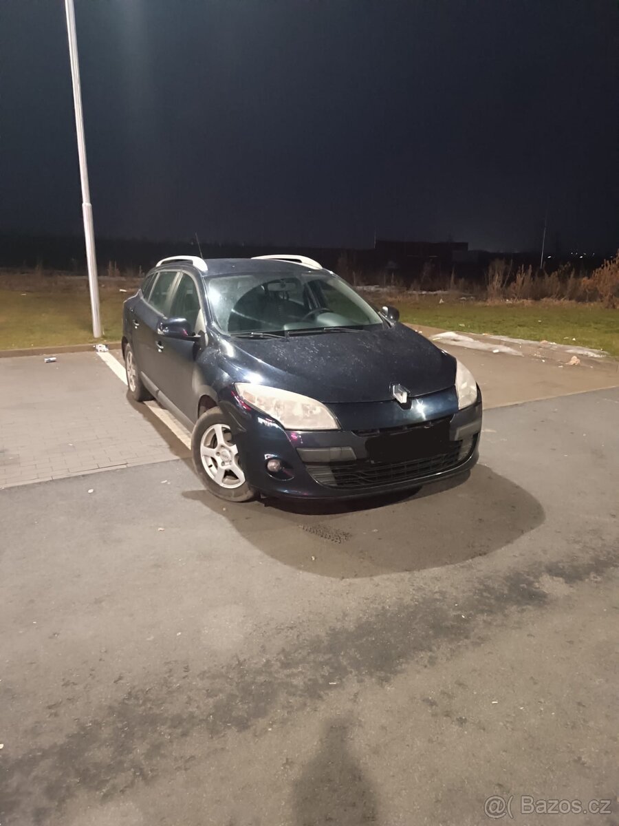 Renault Mégane III 1,6 benzín 2009 - 13