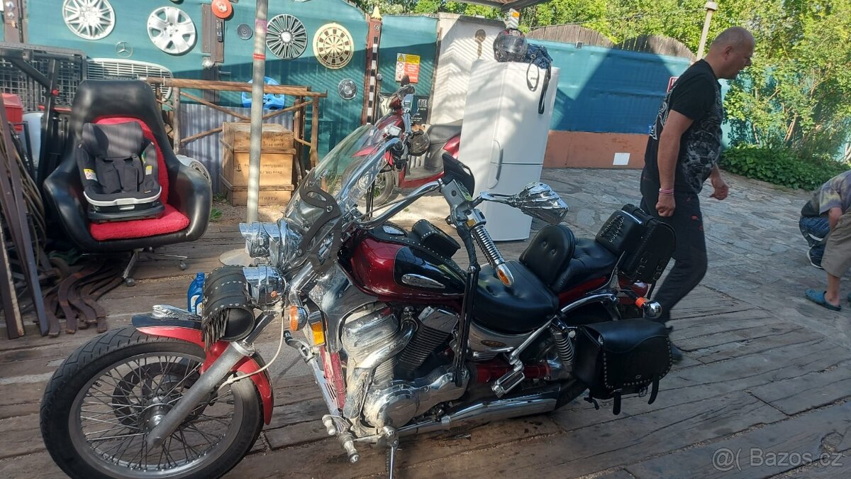 Suzuki Intruder VS 1400 - 13