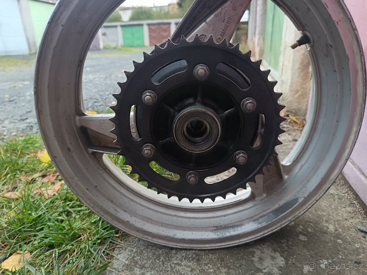 Zadní kolo 17" Kawasaki ZZR. - 13