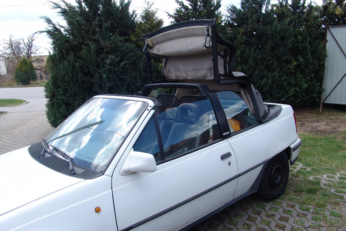 Opel Kadett cabrio Bertone - 13