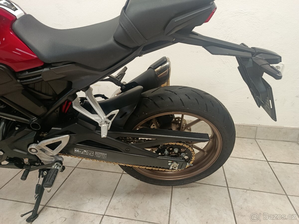 Honda CB 300 r - 13