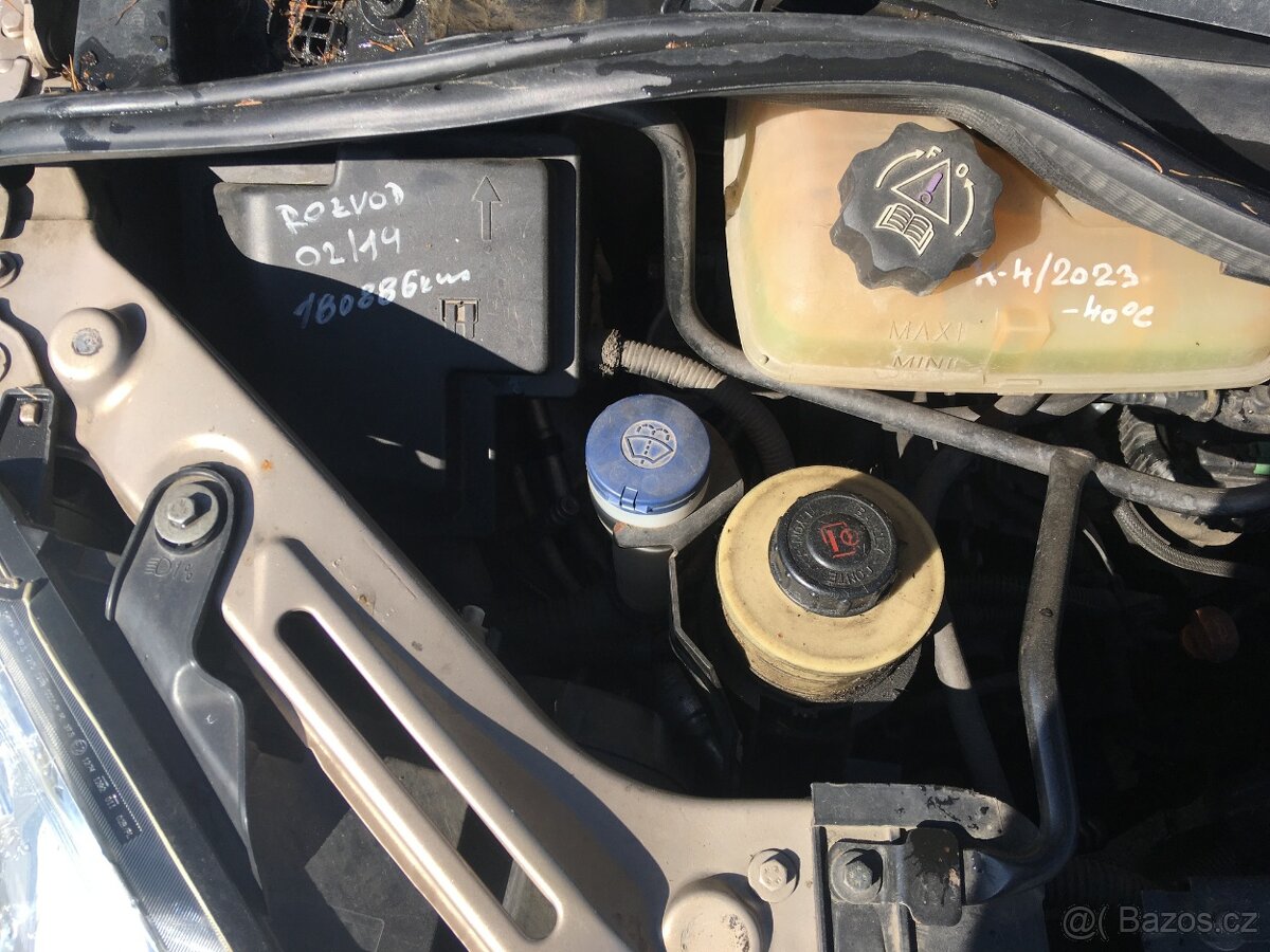 Peugeot 807; 2,2l; 94kW - 13