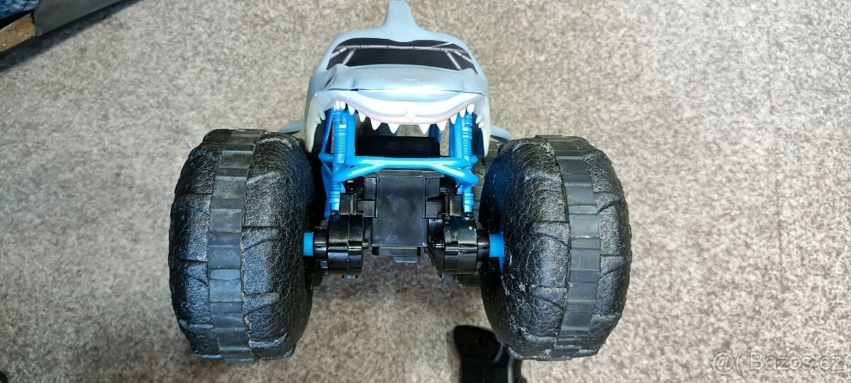 RC Monster Jam Megalodon Storm od Spinmaster - 13