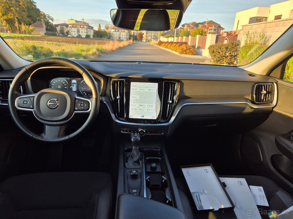 Volvo V60-150 PS-Kamera-Automat-Pravidelný servis TOP CENA - 13