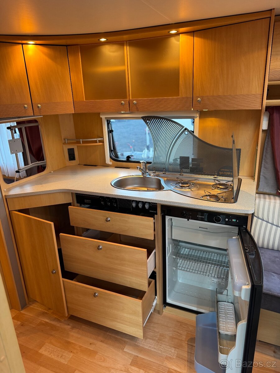 Dethleffs Camper 510 ~ francouzská postel - 13