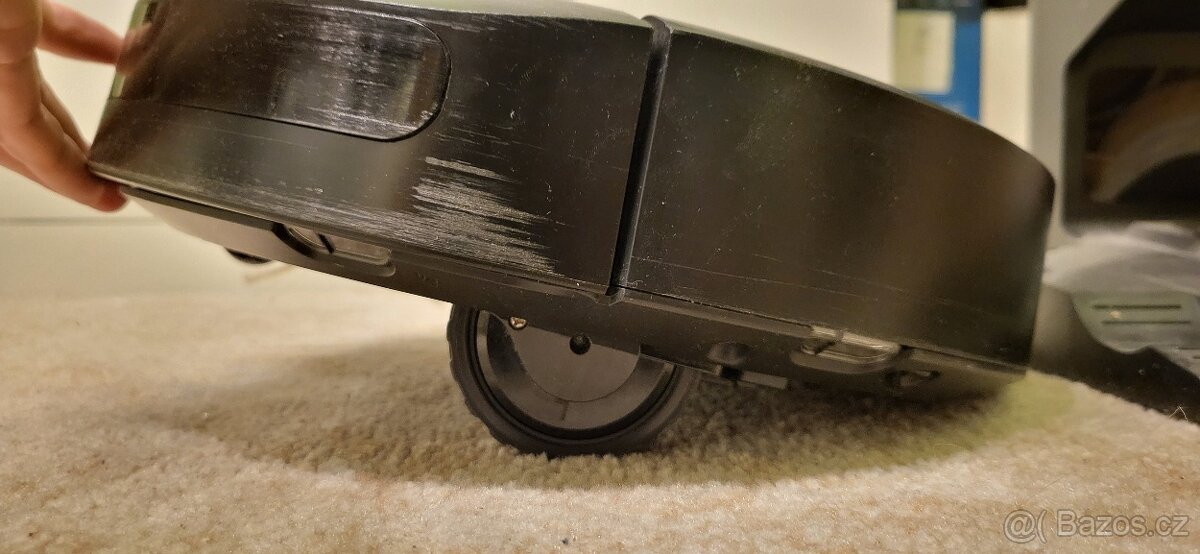 iRobot Roomba i7+ se stanicí Clean Base + příslušenství - 13