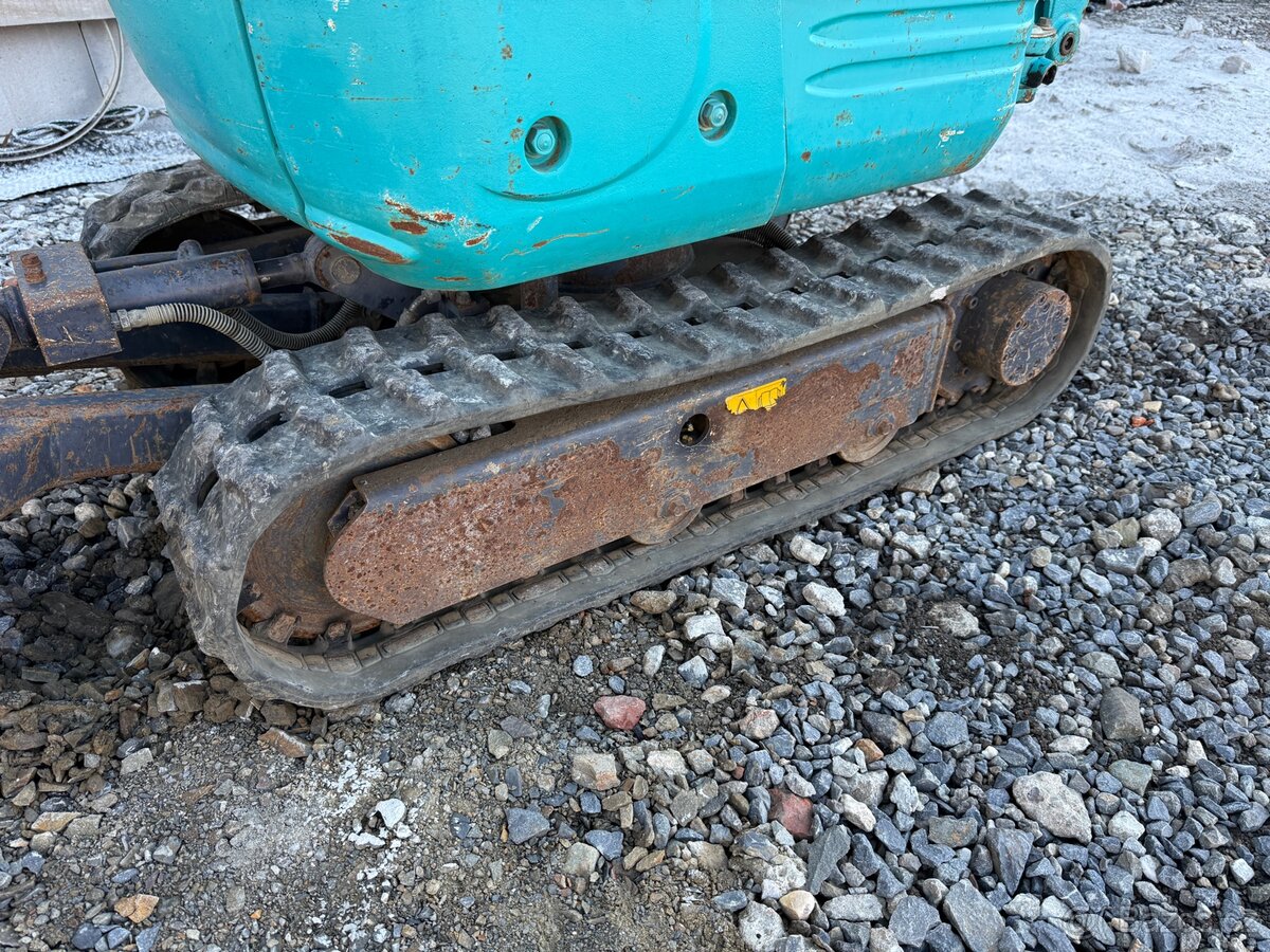 Bagr Kubota U-008 - 13