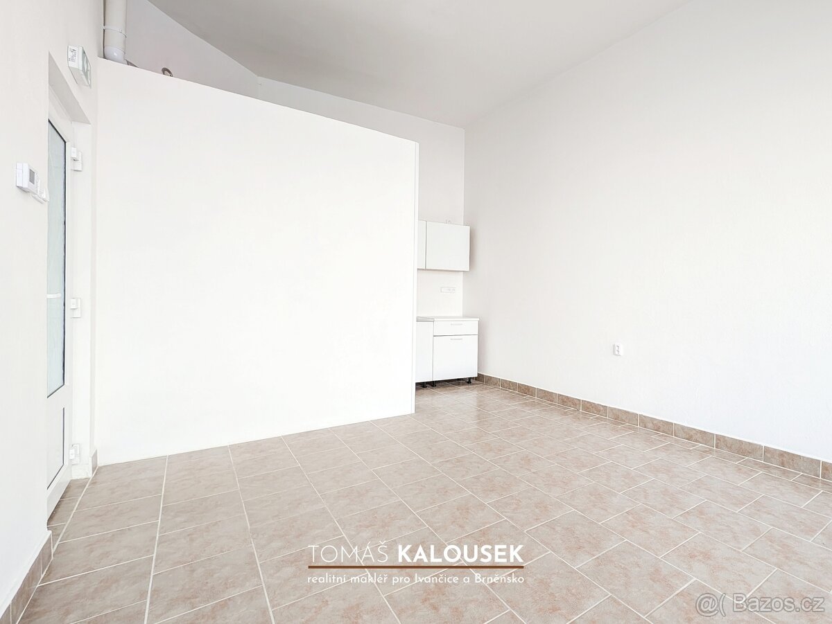 Pronájem: komerční prostor v srdci historických Dolních Koun - 13