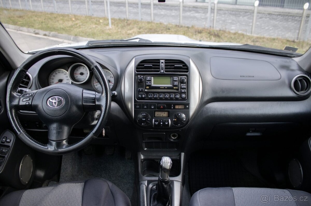 Toyota RAV4 2.0 D-4D - 13